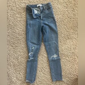 NEW WOT Abercrombie & Fitch The Super Skinny Ankle High Rise Jeans Size: 26/2L